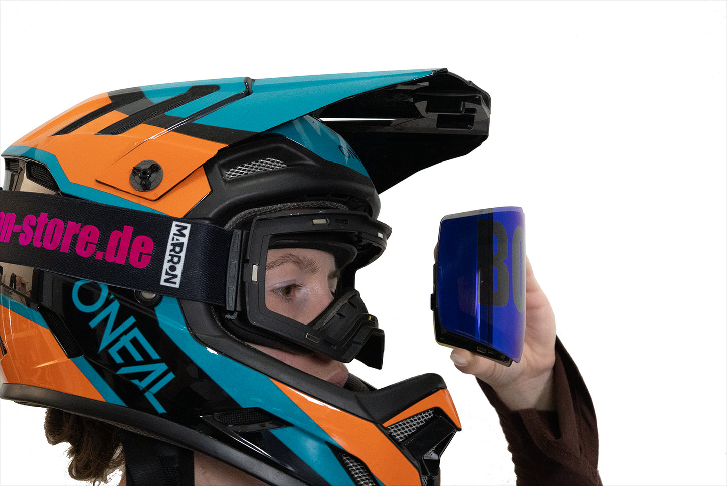 Demonstration der Magnetbrille